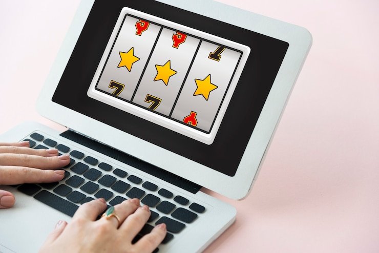 Layar opsi pembayaran kece slot menampilkan logo QRIS, GoPay, DANA, dan metode bank virtual account